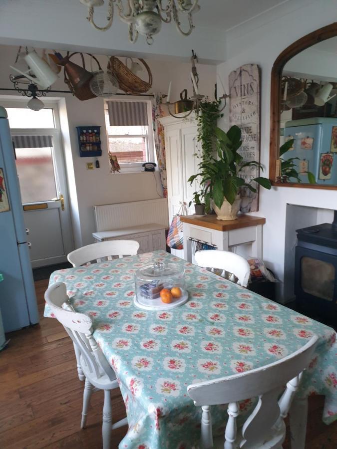 Private Room Near Roath Lake/Park カーディフ エクステリア 写真
